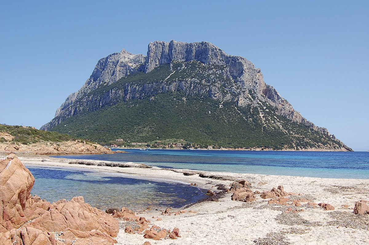 Sardinia: mendia itsasoan